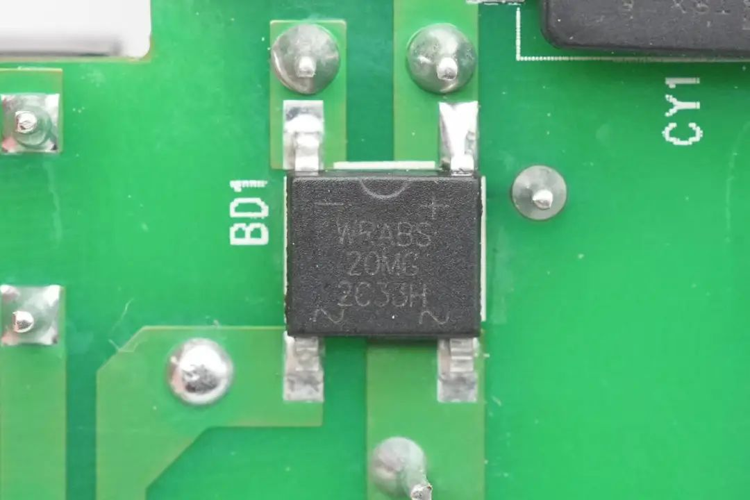拆解報告：ifory安福瑞35W雙USB-C口氮化鎵充電器